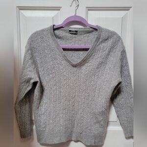 J. Crew 100% Cashmere Light Gray V-Neck Cable Knit Sweater Size Medium